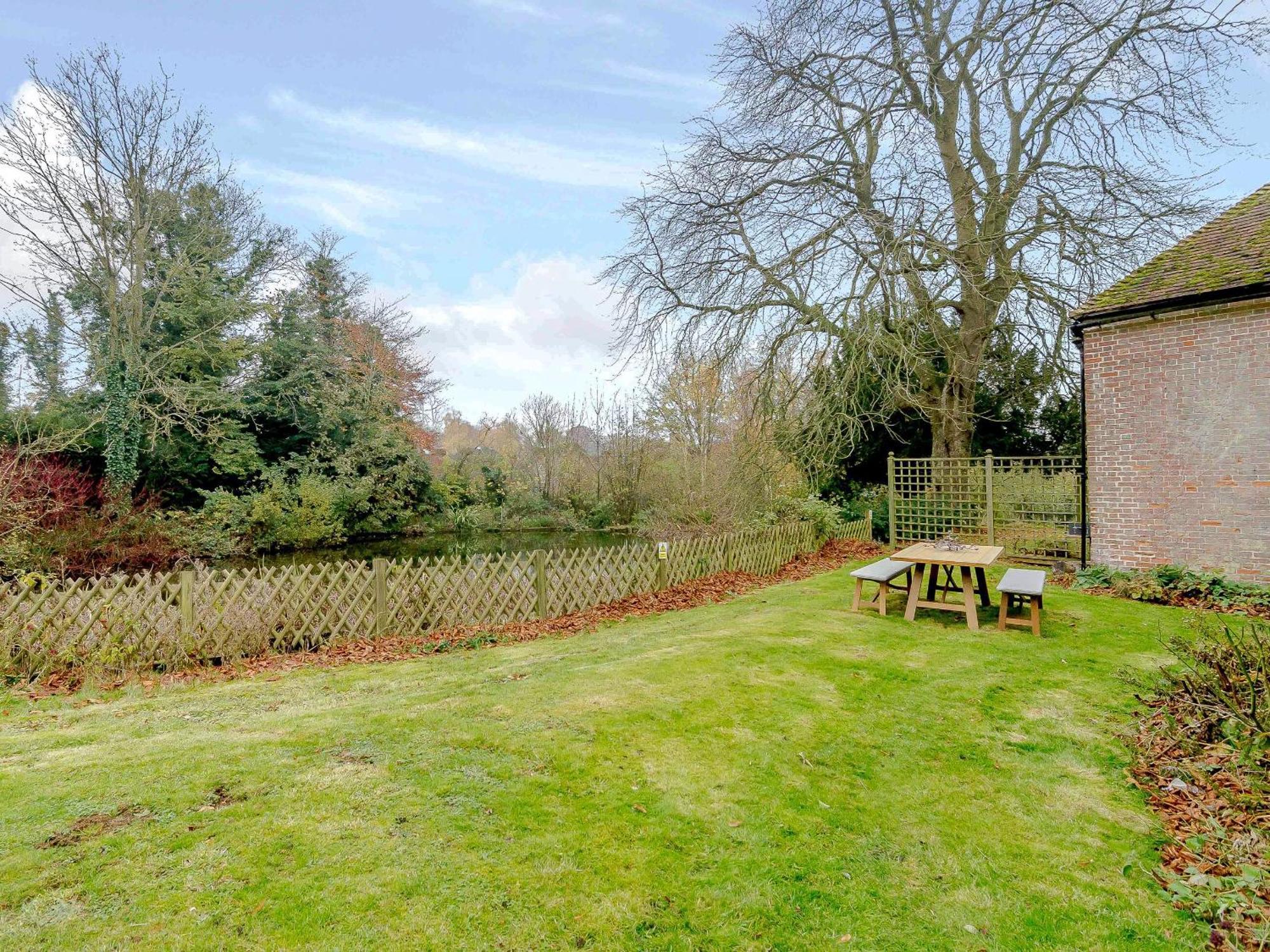 Moorhen Cottage Hollingbourne Екстериор снимка
